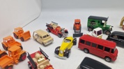Samling legetøjsbiler 