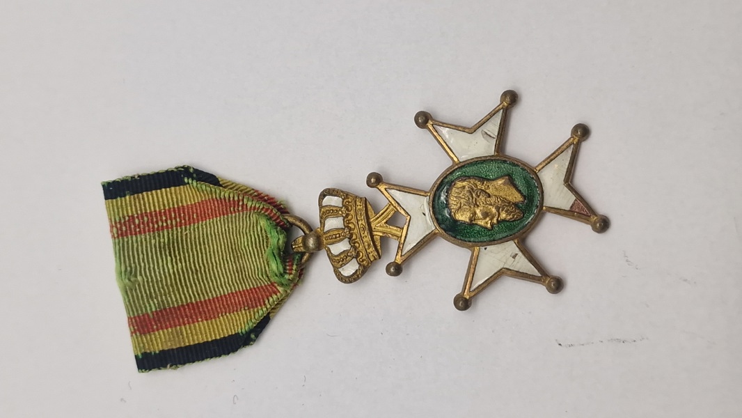 Svensk ridderkors af Vasaordenen, der blev indstiftet af kong Gustav 3. i 1772 for fortjenester inden for erhvervslivet, kunst og undervisning. Original