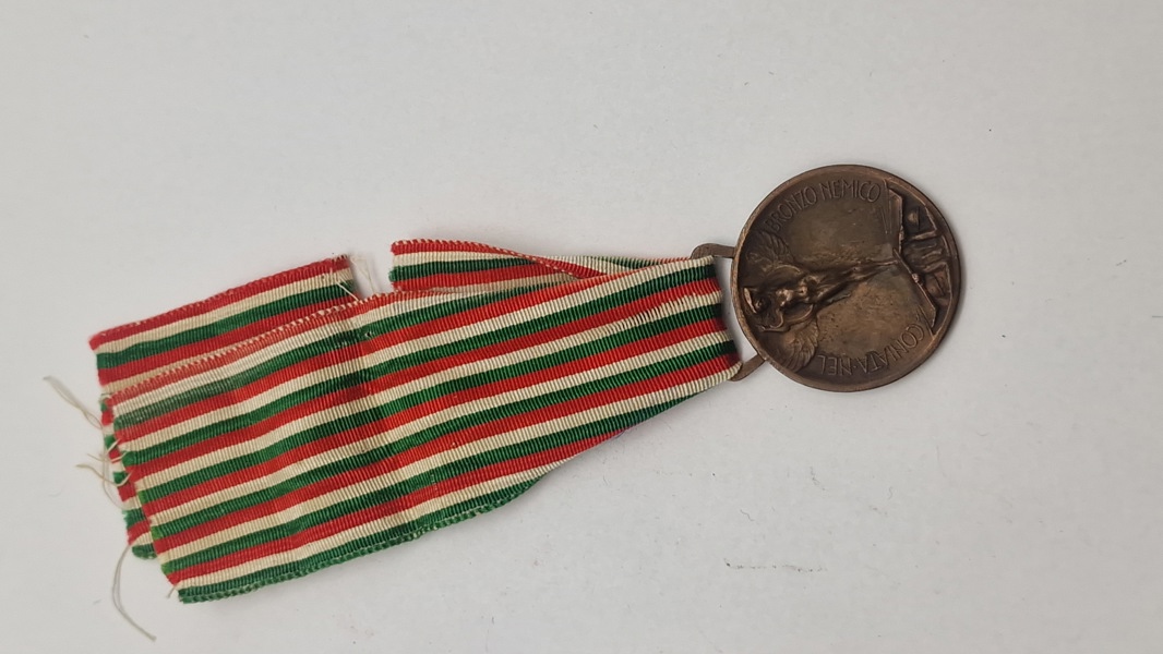 Italiensk erindringsmedalje for den italiensk-østrigske krig 1915-1918. Original
