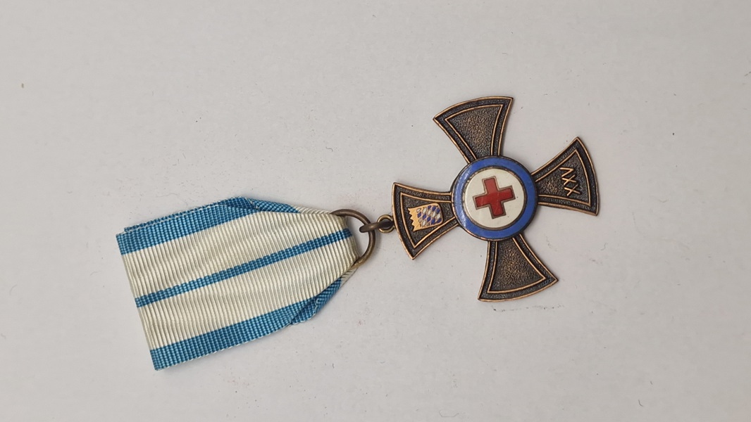 Red Cross, Decoration of Honour for Services to the Bavarian Red Cross in Bronze. Original