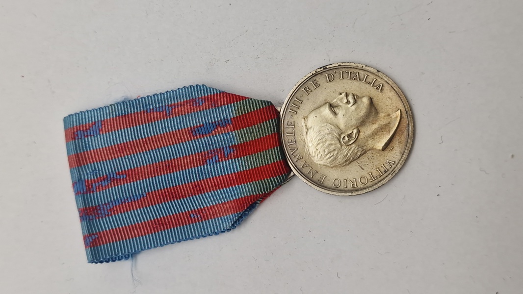 erindringsmedalje for den italiensk-tyrkiske krig 1911-1912, også kendt som Vittorio Emanuele III-medaljen. Original