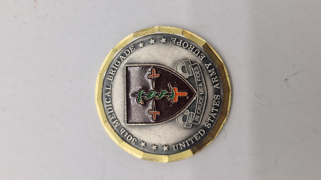 Challenge Coin fra 30th Medical Brigade i United States Army Europe

