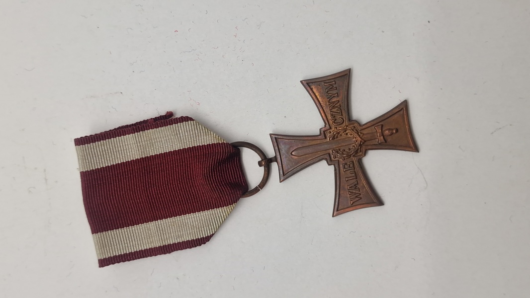 Polsk  "Krzyż Walecznych" (Tapperhedskorset). ww2. Original 