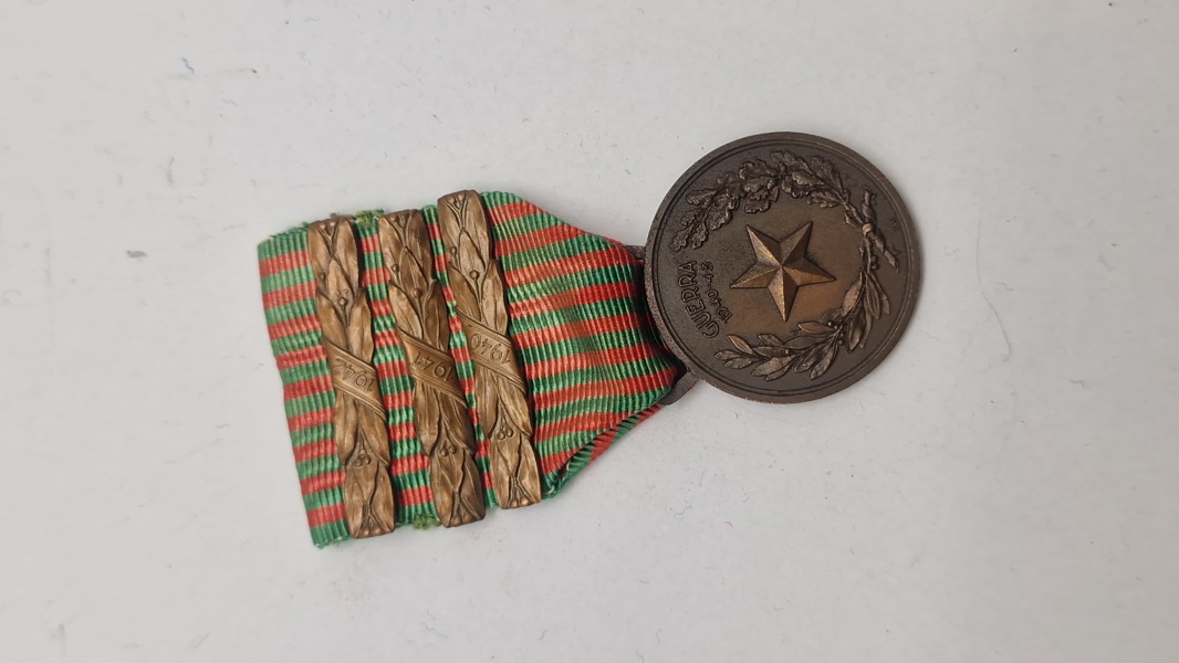 Italiensk erindringsmedalje fra 2. verdenskrig, kendt som "Medaglia commemorativa del periodo bellico 1940-43". Original