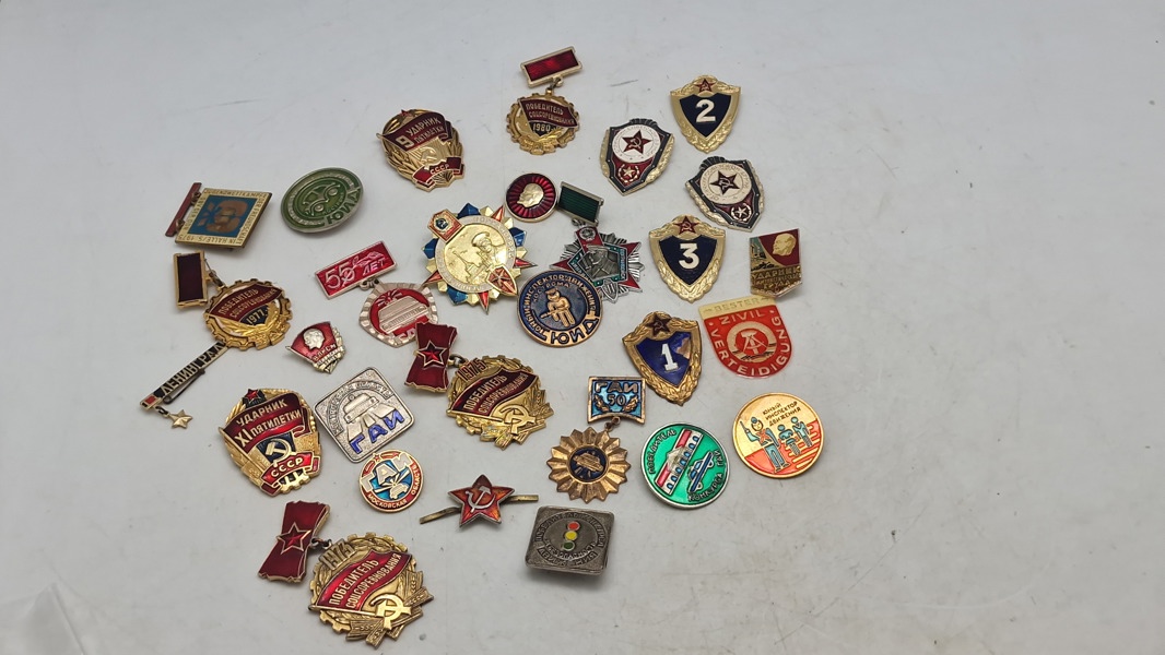 Samling russiske badges. Original