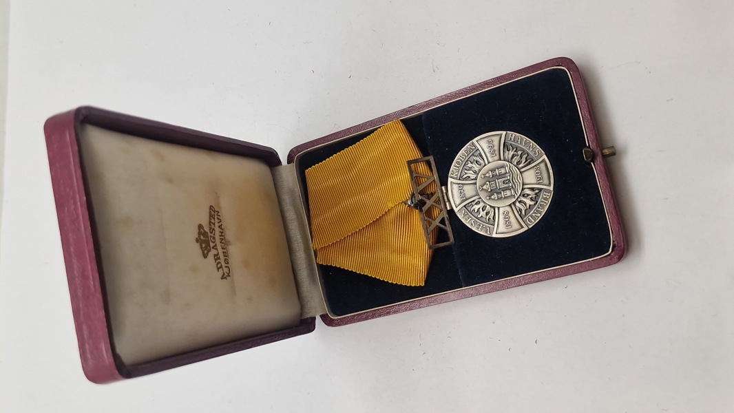 Dansk Hæderstegn for god tjeneste i brandvæsnet (Fire Department Long Service Medal), som blev indstiftet den 29. juli 1903. Original 