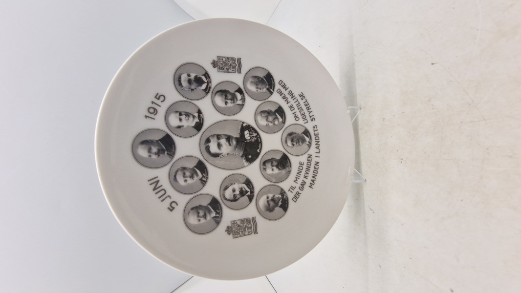 Mindeplatte, Kvindernes Stemmeret 1915