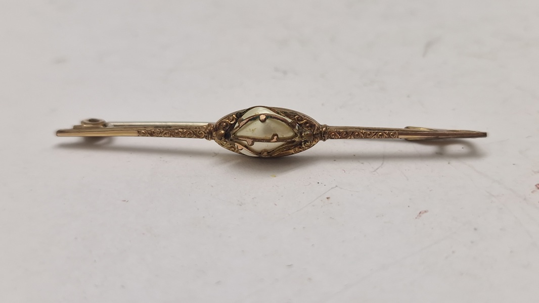 Forgyldt broche, start 1900 tallet