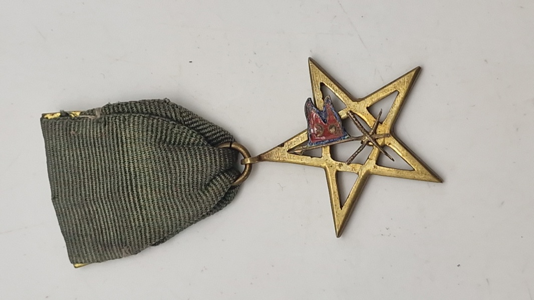 Medalje, Nepal. civil service personnel for 30 years of service. Original 