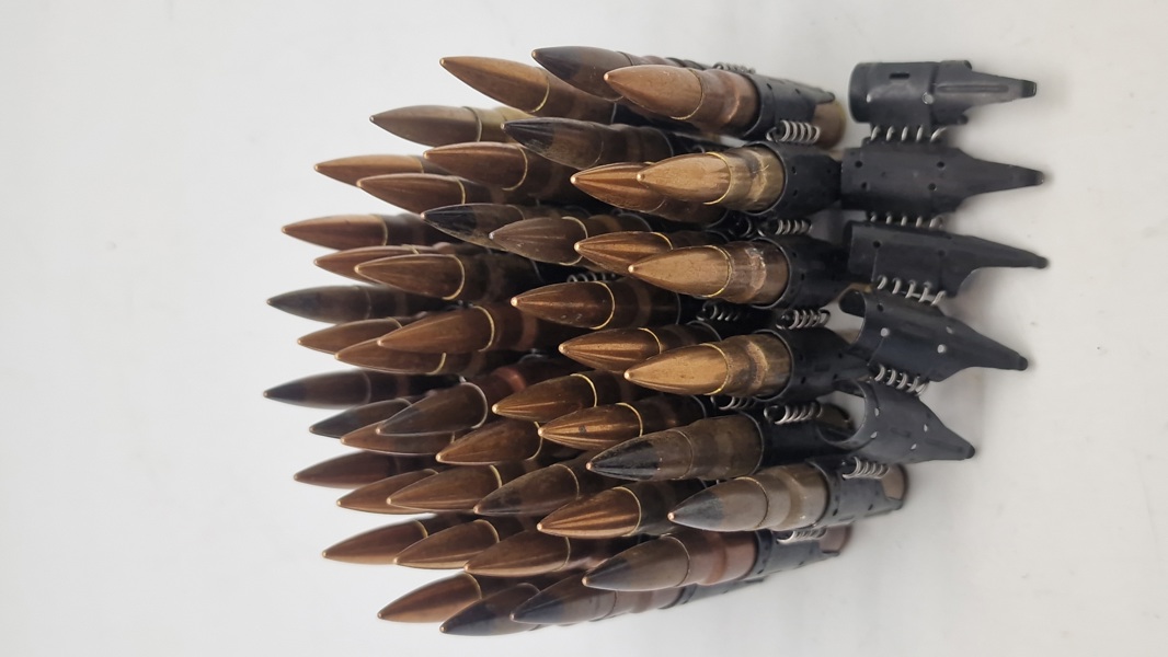 Patronbælte med 45 stk. Deaktiverede ( x 57 JS Mauser MG42 WW2_30277a_8de7dca33957dad_lg.jpeg