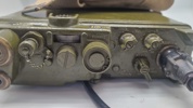 VINTAGE US ARMY AN/PRC-10 RYGSÆKSRADIO – KOREAKRIGS-ERA – KOMPLET SÆT MED LANG ANTENNE!