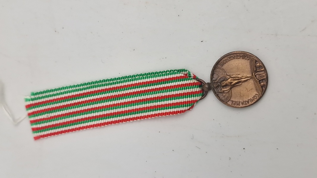 Italiensk erindringsmedalje fra 1. verdenskrig. Miniature. Original 