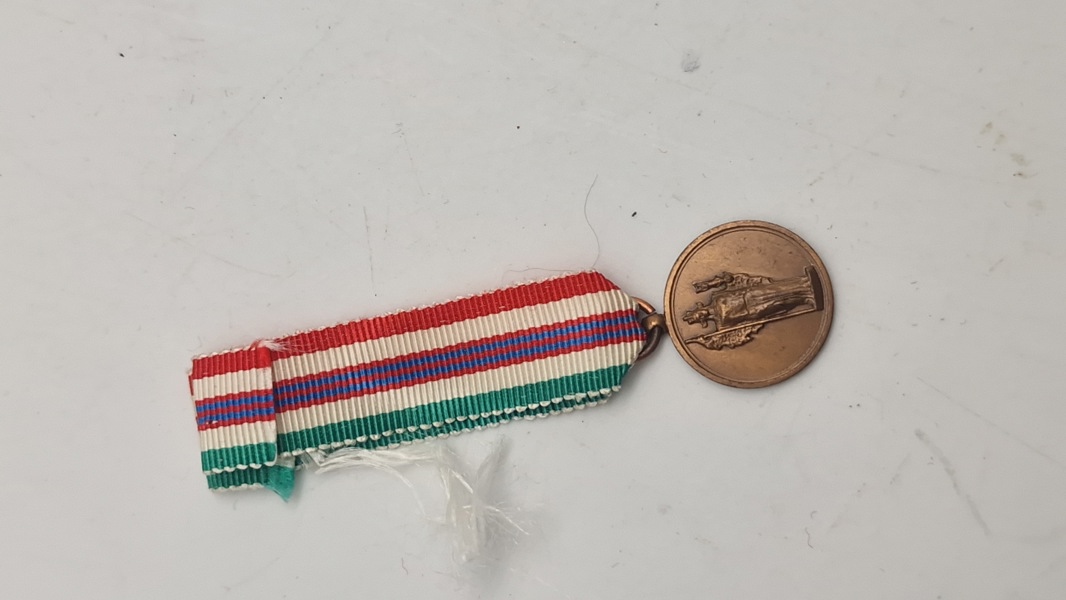 Italiensk  mindemedalje for befrielseskrigen 1943-1945 (Medaglia commemorativa della guerra di liberazione). Miniature. Original 