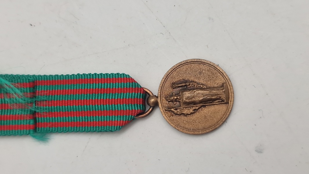 Italiensk mindemedalje for krigsperioden 1940-1943. Miniature. Original 