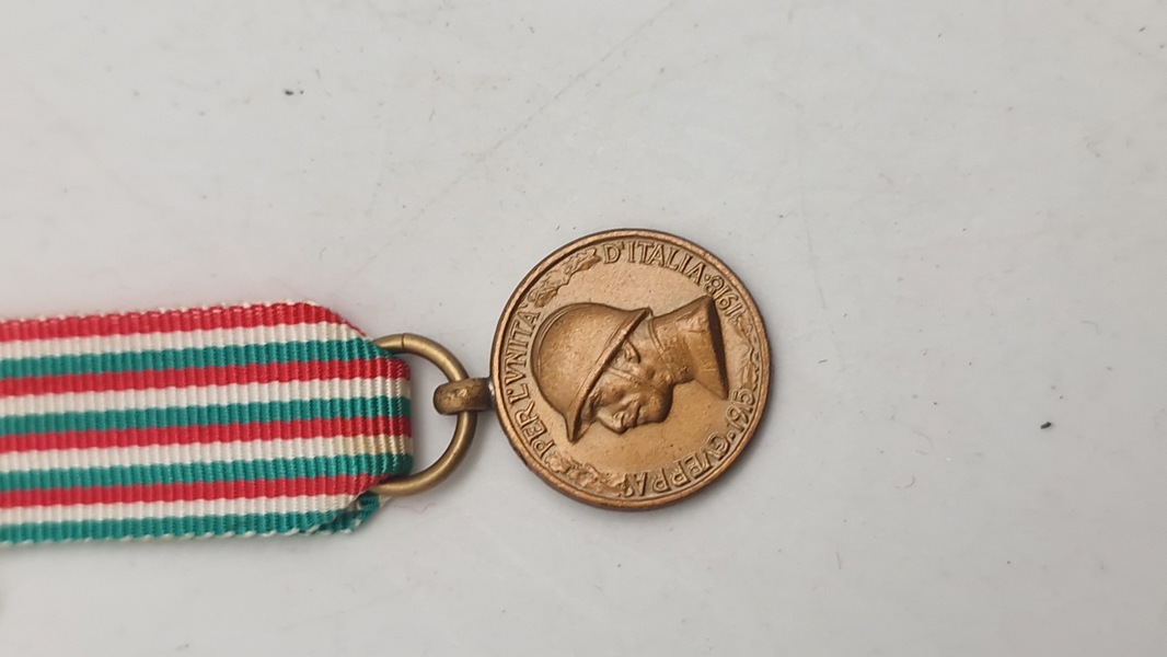 Italiensk Medaglia della Guerra 1915–1918. Miniature. Original 