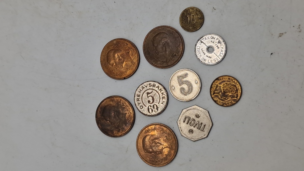 Samling Tivoli mønter mm.