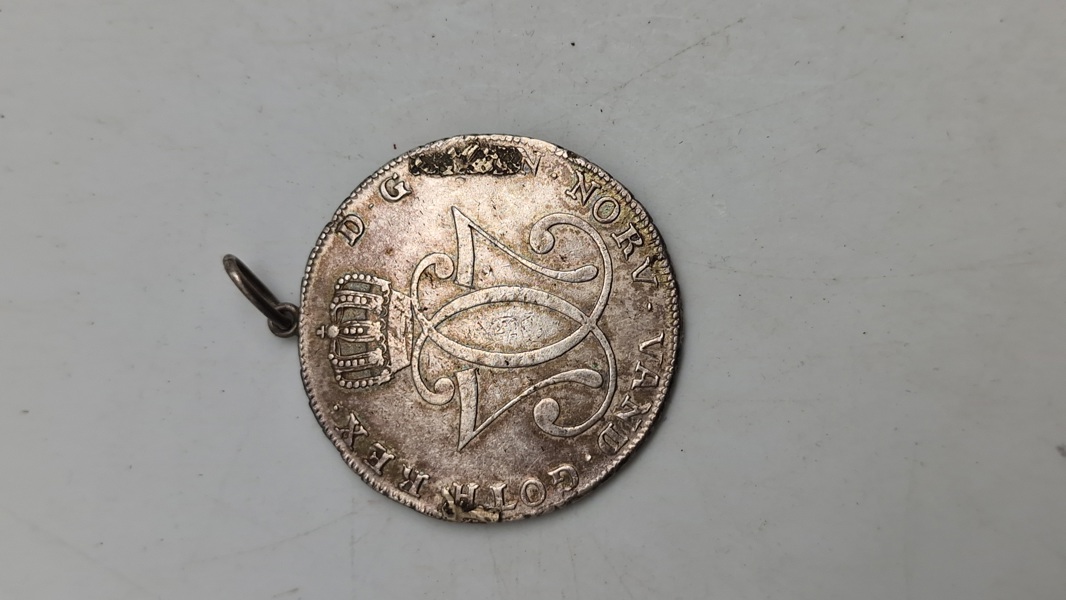 1 Speciedaler norsk i sølv med montering _30631a_8de84f2d7c7892b_lg.jpeg