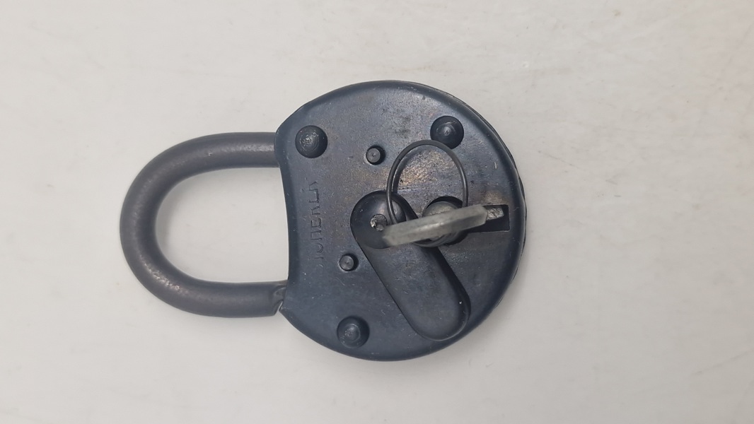 Hængelås med nøgle 