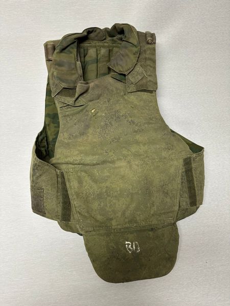 Original Russisk fragmentations vest  fra fronten i Ukraine 