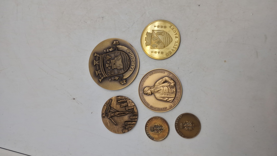 Samling mønter og tokens 