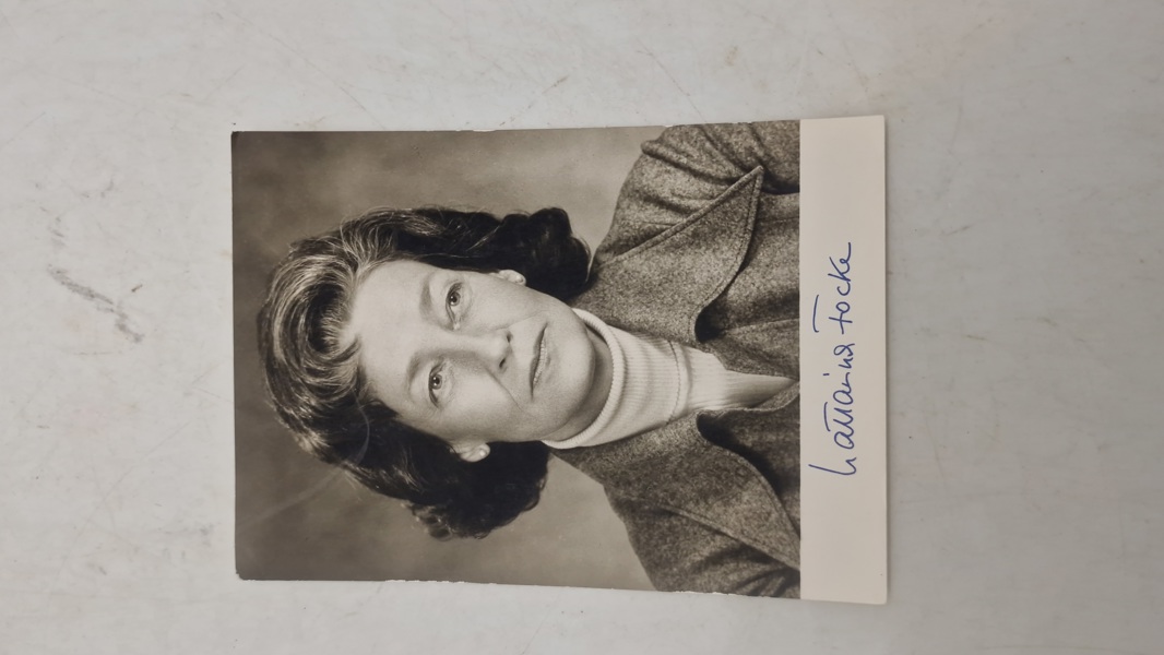Foto af den tyske politiker Katharina Focke med original signatur
