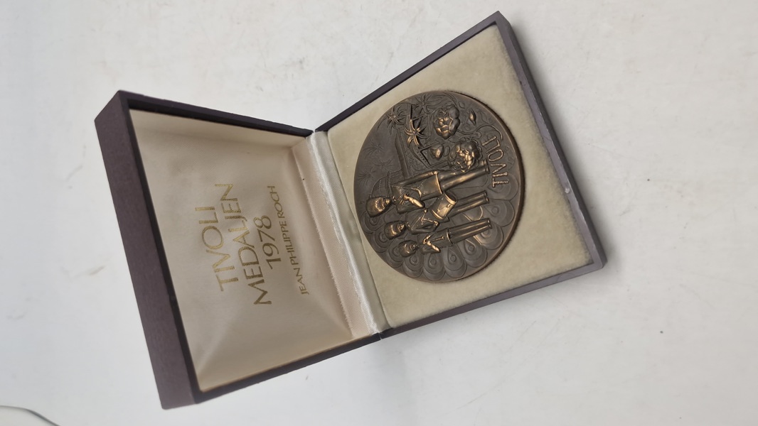 Tivoli medaljen fra 1978 med æske