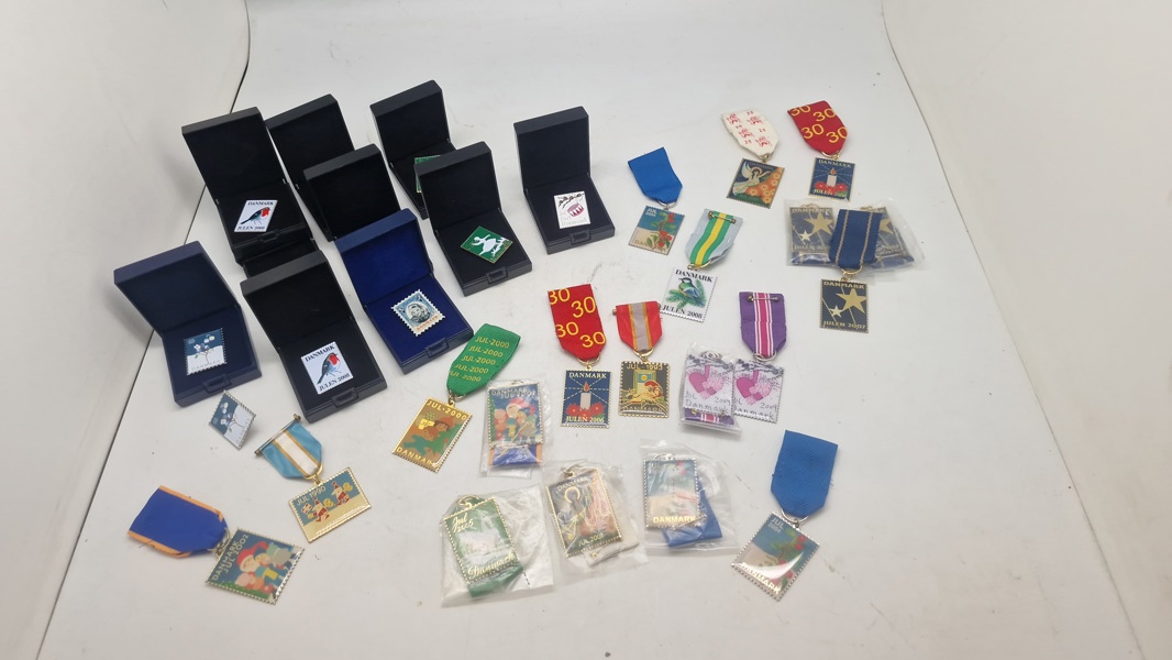 Samling danske metal julemærker