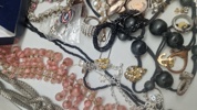 Stor samling blandede smykker mm.