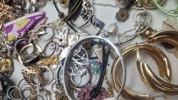 Stor samling blandede smykker mm.