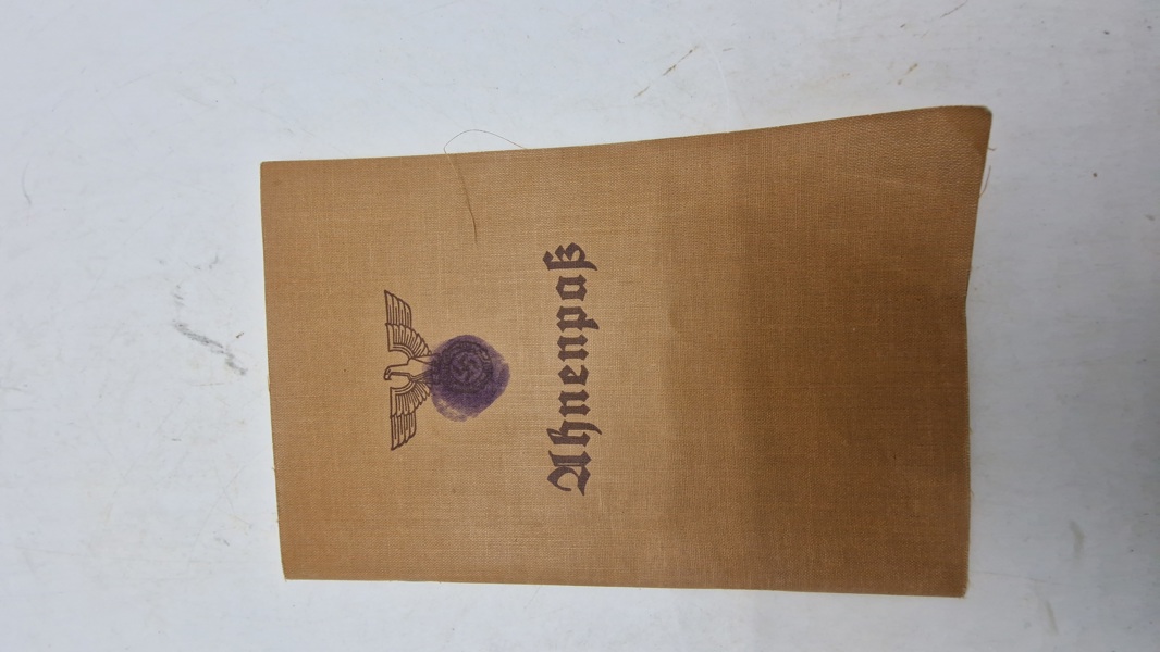 Tysk Ahnenpaß, ww2. Original