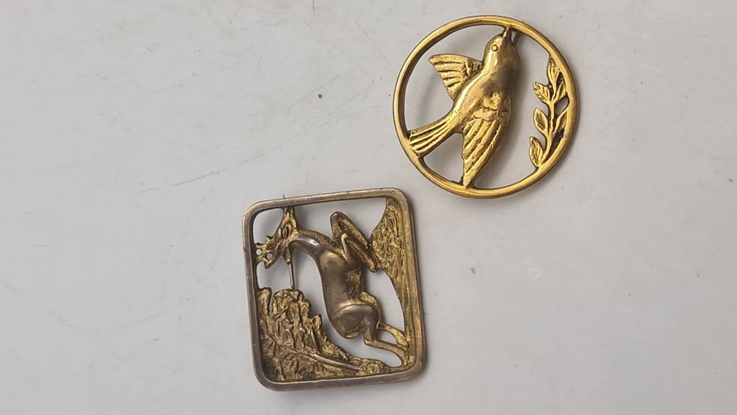 Art Deco brocher. Forgyldt sterlingsølv