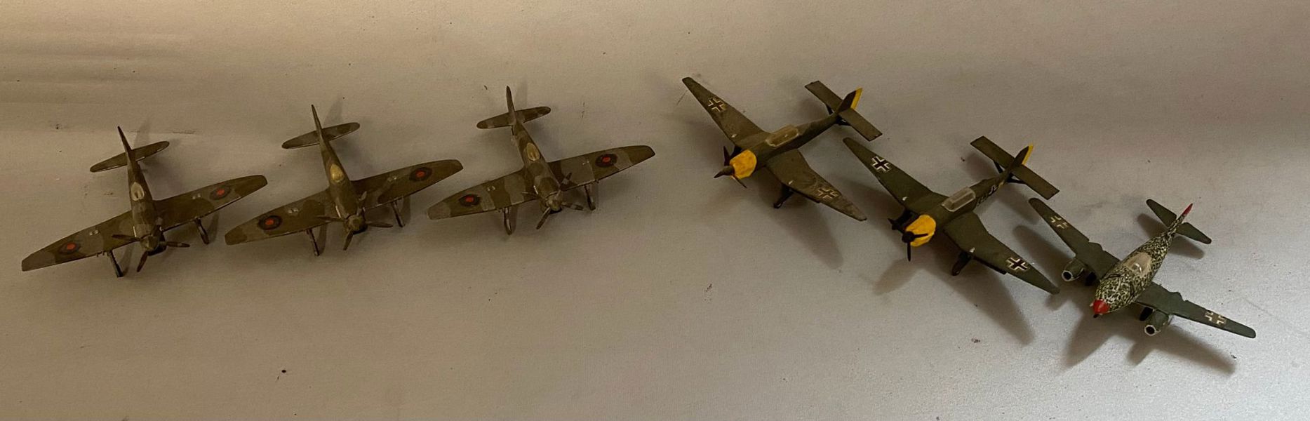 Samling ældre modelfly - tyske ww2 og RAF