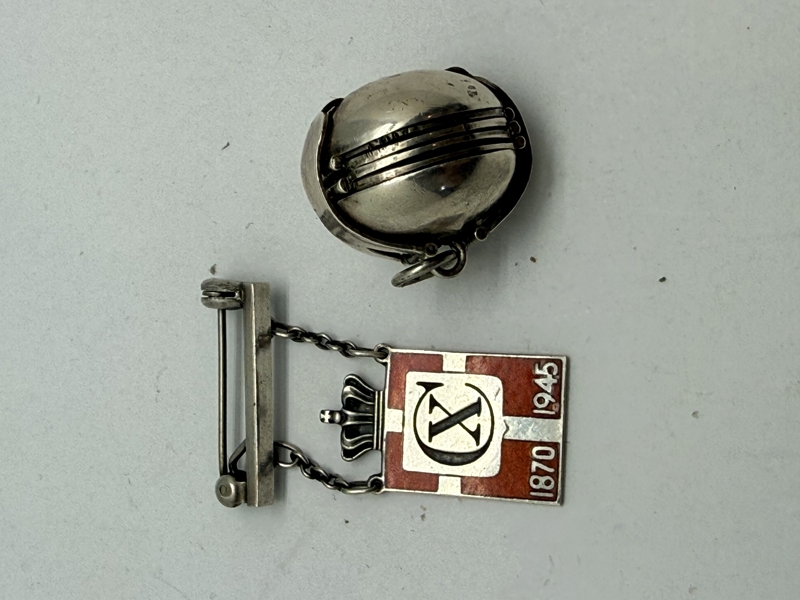 Kongemærke og kærlighedskugle