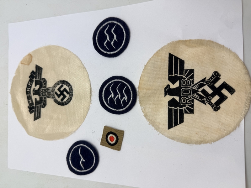 Samling tyske ww2 stofmærker. Efterkrigs