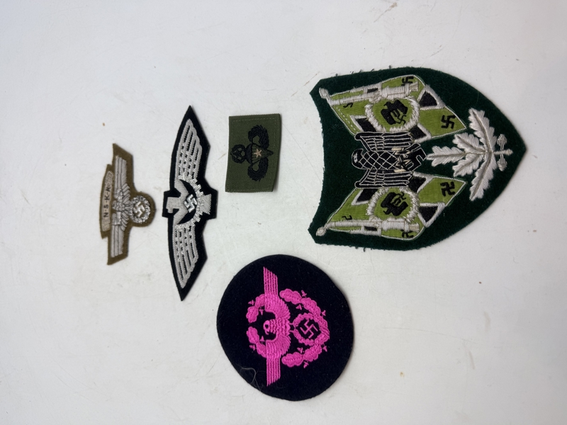 Samling tyske ww2 stofmærker. Efterkrigs