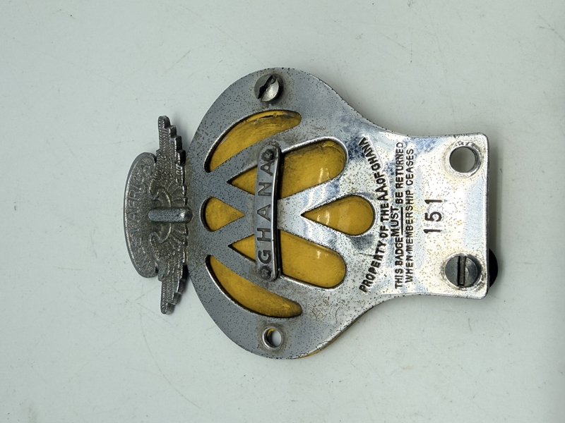 Sjældent bilmærke fra Ghana, der tilhører Ghana Automobile Association (AA of Ghana). 