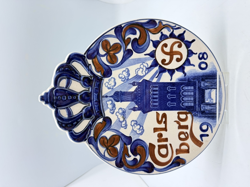Carlsberg Bryggeriplatte fra 1908, fremstillet af den danske fajancefabrik Aluminia