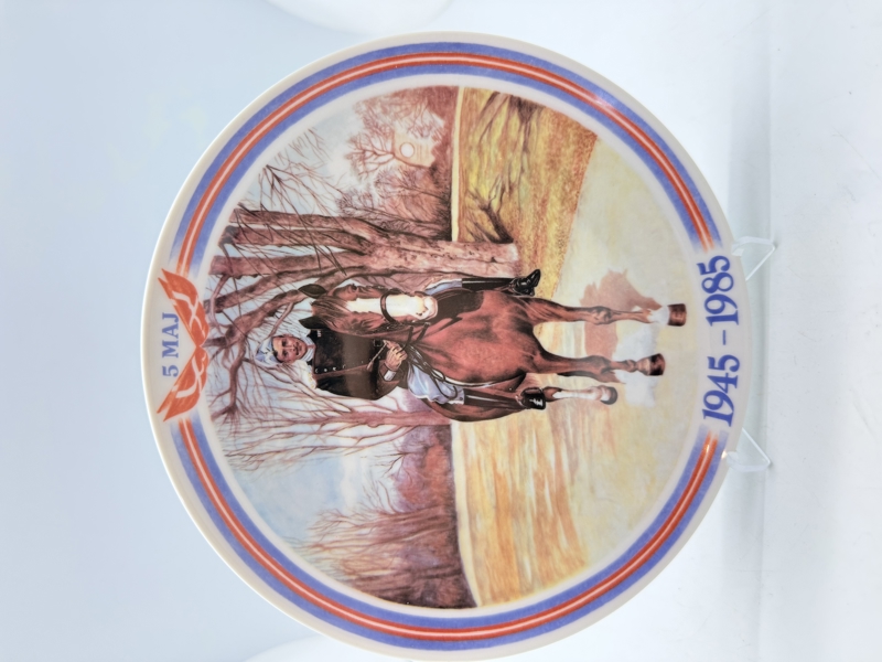 Mindeplatte der markerer 40-året for befrielsen af Danmark