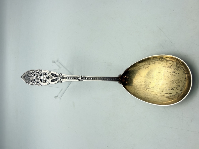 Ske i Vikingestil  af nysølv 