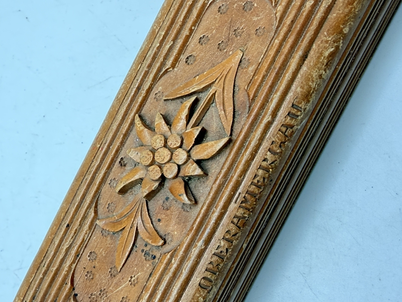 Træ æske til mundharmonika fra tiden omkring ww2. Original 