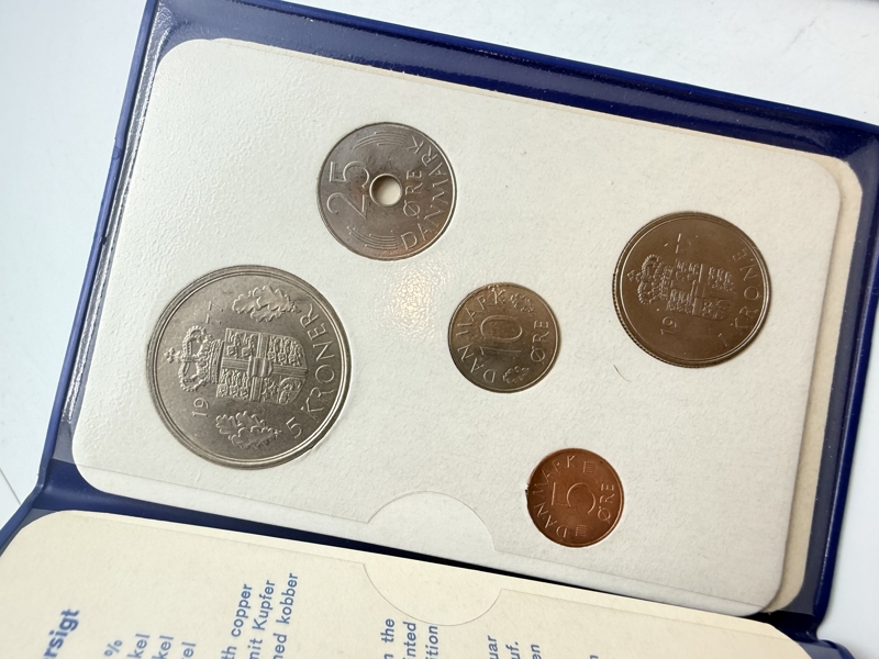  To møntsæt, 1975 og 1977