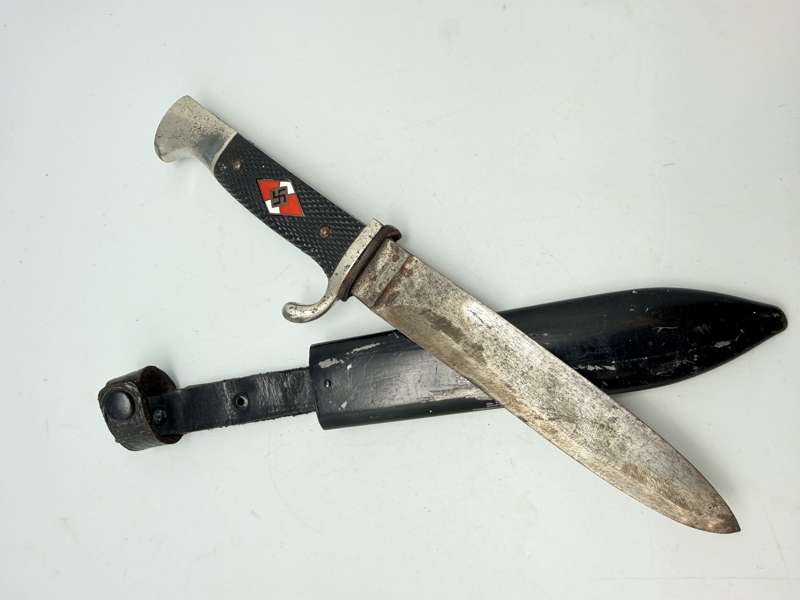 Tysk Hitler Jugend dolk, original med nyere rune 