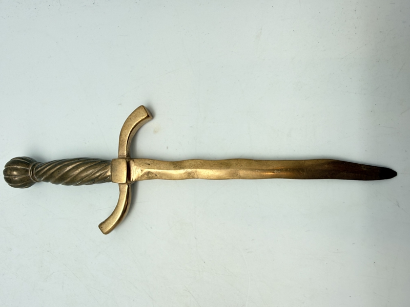 Papirkniv 