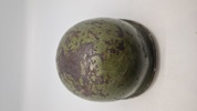 US M1 hjelm skal fra ww2 med “Front Seam” og “Fixed Bale”. Original 