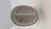 Bing & Grøndahl porcelænsfigur med titlen "Det første kys" eller "Ungdommelig Dristighed", nummer 2162, designet af Claire Weiss 