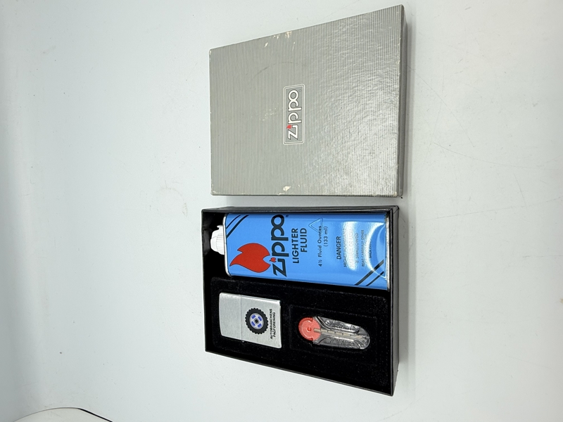 Ubrugt Zippo lighter i æske 