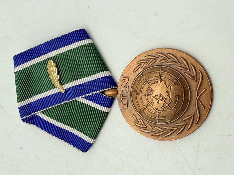 UN Congo medalje 2 type _32323a_8deabfa3ea4a1db_lg.jpeg