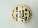 Originalt badge Anti Vietnam,  originalt lige til hjelmen 