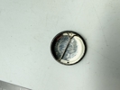 Originalt badge Anti Vietnam,  originalt lige til hjelmen 