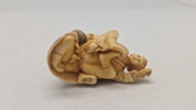 Antik JAPANESE HAND CARVED EROTIC NETSUKE FIGURES EDO / MEIJI PERIODE 